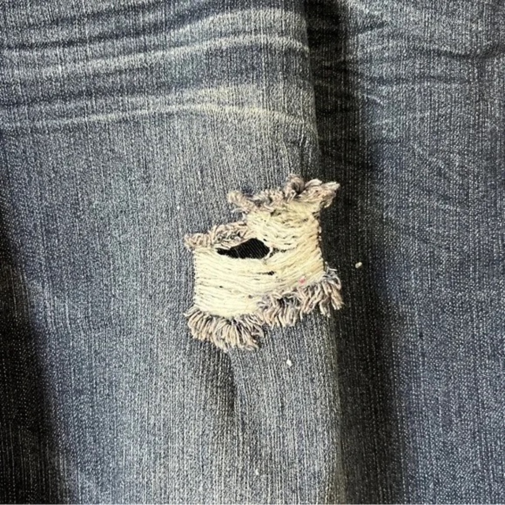 Almost Famous Jeans Distressed Rhinestone Bootcut Dark Wash Size 20 - Picture 9 of 11